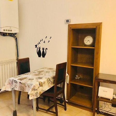 Monolocale Affori Apartment Milan Bagian luar foto