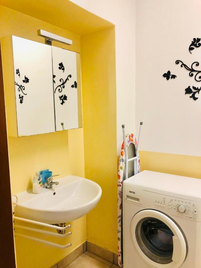 Monolocale Affori Apartment Milan Bagian luar foto